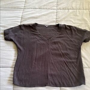 Madewell black Short Sleeve Blouse with pleats in back